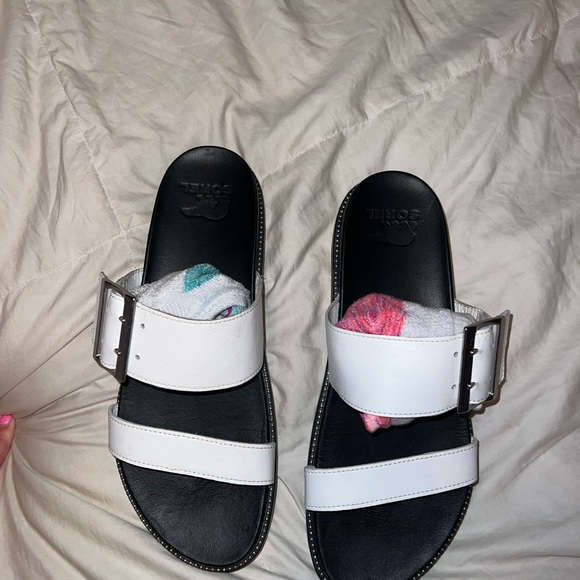 Sorel sandals - Picture 3 of 9